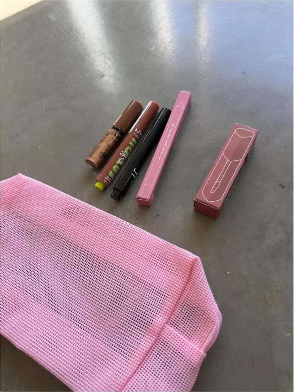 Beauty Lip Bundle / 6pc Makeup Set w Mesh Bag / Pink